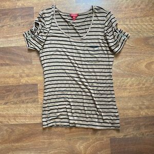 Guess top
